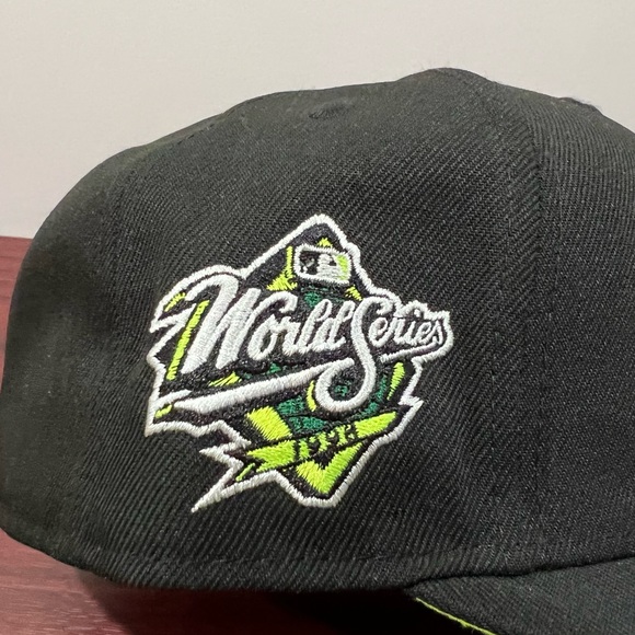 New Era, 59Fifty Fitted Hat, New York Yankees, 1998, World Series, Black - Picture 3 of 10